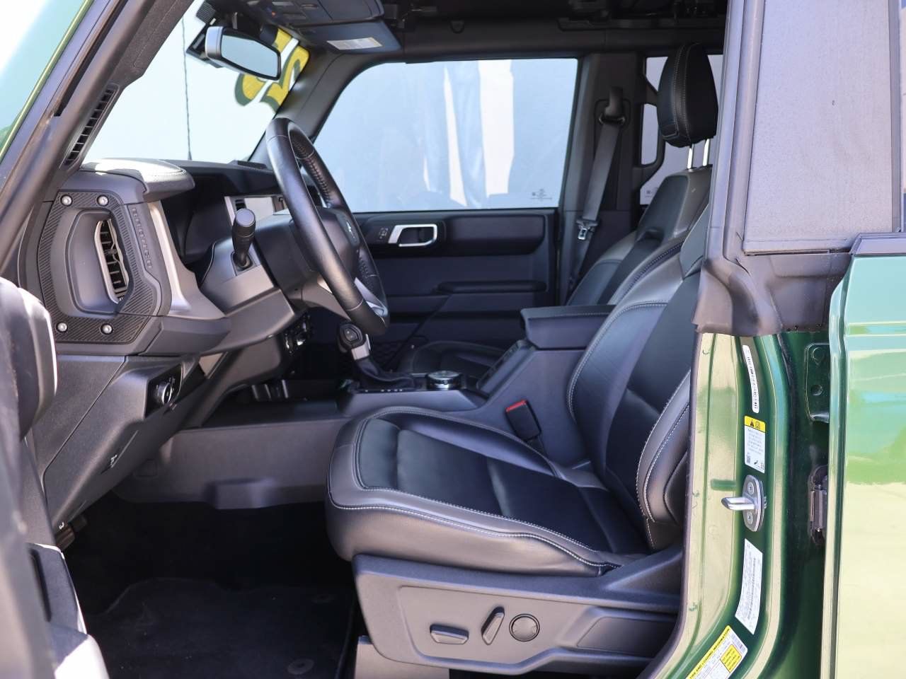 Used 2025 Ford Bronco Outer Banks AWD/4WD image 7