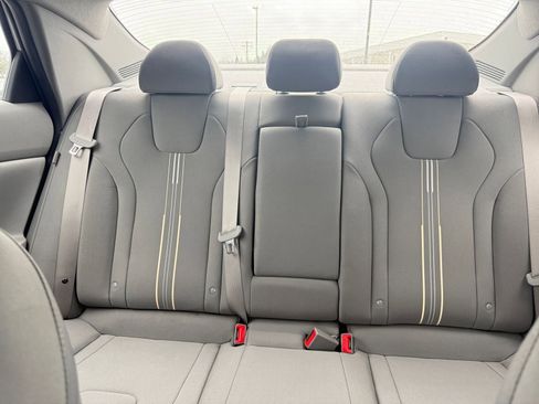 Used 2025 Hyundai Elantra SEL image 38