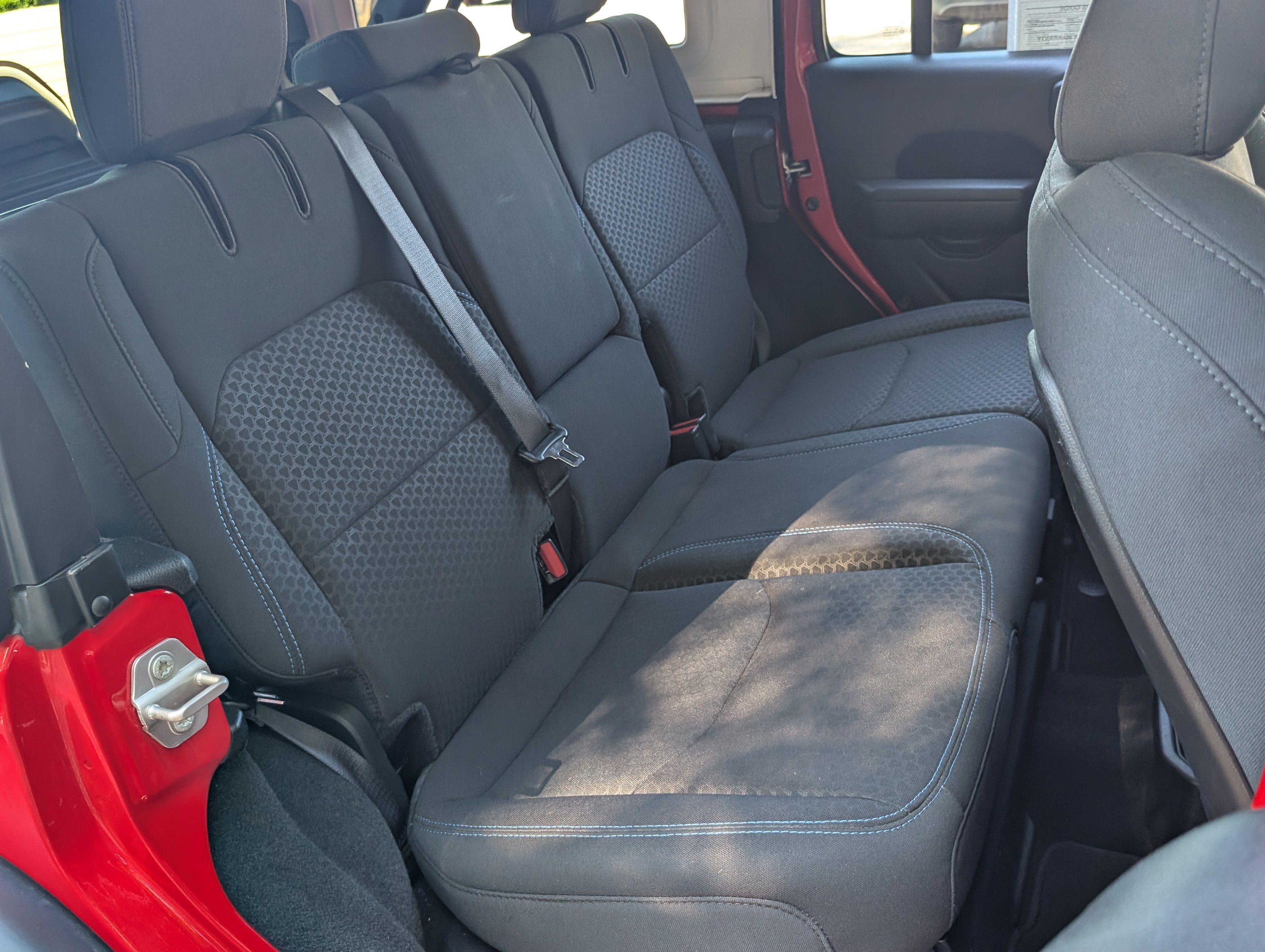 Used 2025 Jeep Wrangler Unlimited Rubicon 4xe AWD/4WD image 19