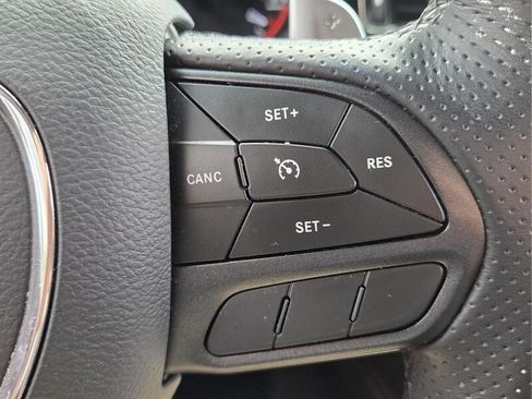 Used 2025 Dodge Durango GT AWD/4WD image 32