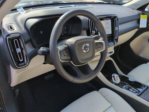 New 2026 Volvo XC40 B5 Ultra w/ Protection Package Premier image 2