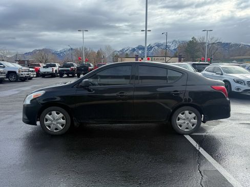 Used 2015 Nissan Versa S image 4