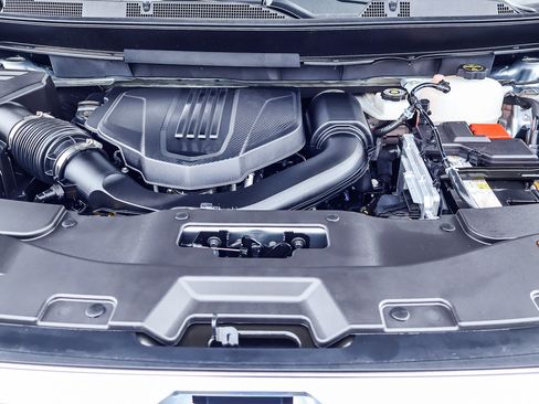 Used 2025 GMC Acadia Denali AWD/4WD image 25