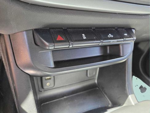 Used 2018 Chevrolet Colorado LT RWD image 23