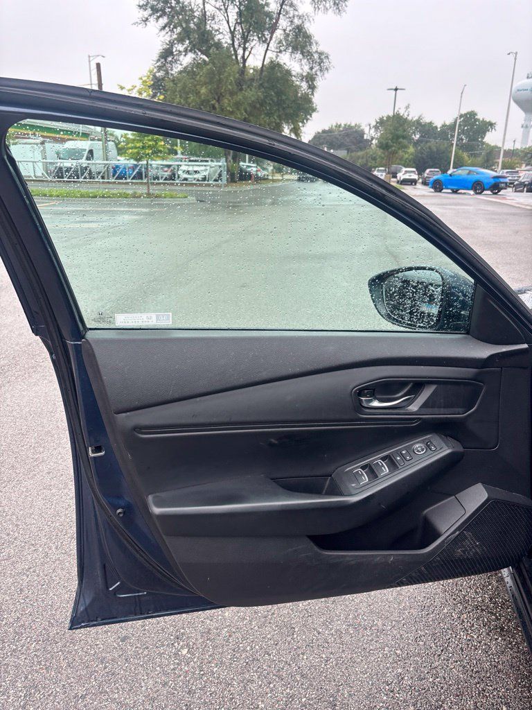 Certified 2024 Honda Accord EX image 25