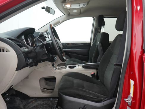 Used 2015 Dodge Grand Caravan SXT FWD image 24