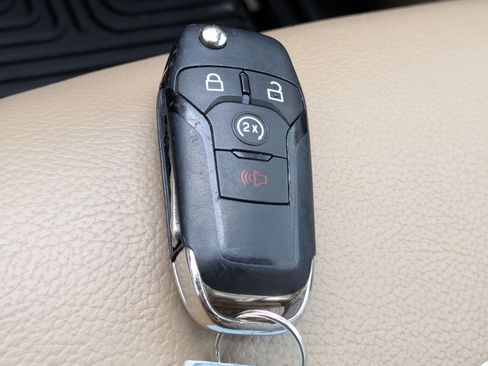 Used 2019 Ford F250 Lariat w/ Chrome Package RWD image 32