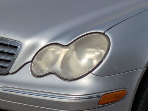 Used 2005 Mercedes-Benz C 240 4MATIC Sedan image 5