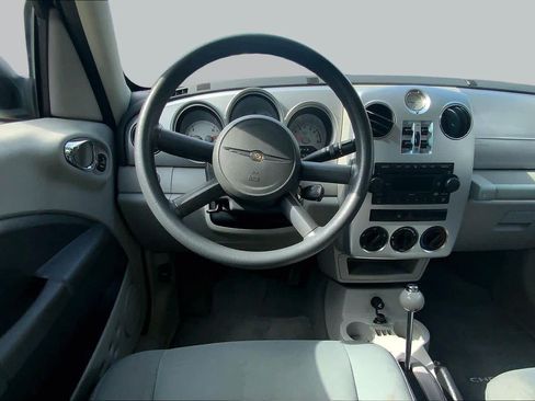 Used 2007 Chrysler PT Cruiser Touring FWD image 5