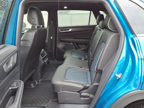 Used 2024 Volkswagen Atlas Cross Sport SEL Premium R-Line image 12