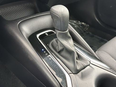 Used 2025 Toyota Corolla LE FWD image 31