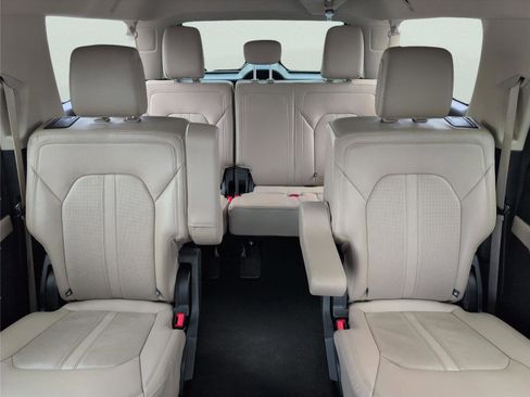 Used 2024 Ford Expedition Max Limited image 28