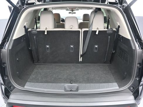 Used 2022 Nissan Pathfinder SV w/ SV Premium Package FWD image 15