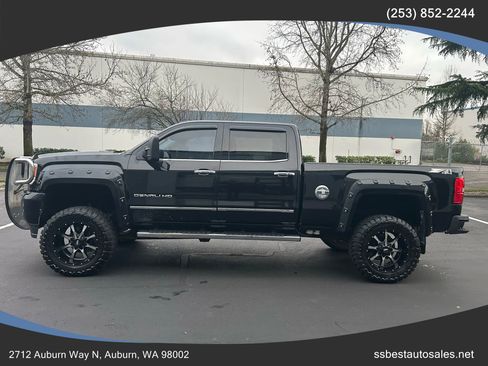 Used 2015 GMC Sierra 2500 Denali w/ Duramax Plus Package image 4