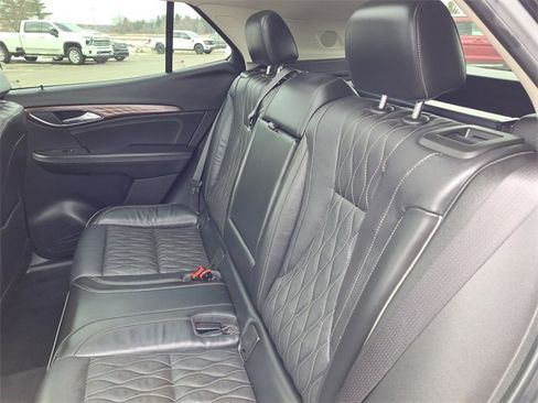 Used 2021 Buick Envision Avenir w/ Technology Package II image 23
