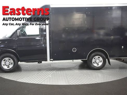 Used 2017 Chevrolet Express 3500 RWD image 56