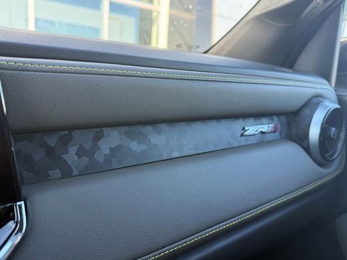 Used 2025 Chevrolet Colorado ZR2 w/ Technology Package image 32