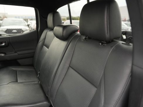 Used 2021 Toyota Tacoma TRD Off-Road image 14