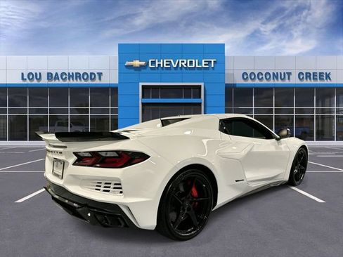 Used 2025 Chevrolet Corvette E-Ray AWD/4WD image 8