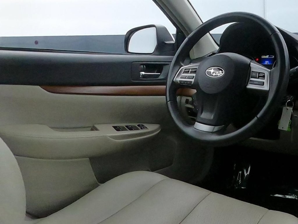 Used 2013 Subaru Outback 2.5i Limited AWD/4WD image 27