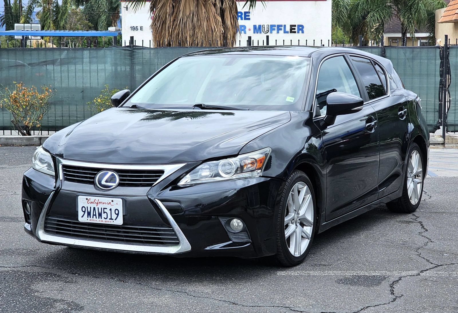 Used 2017 Lexus CT 200h w/ Seat Comfort Package FWD image 1