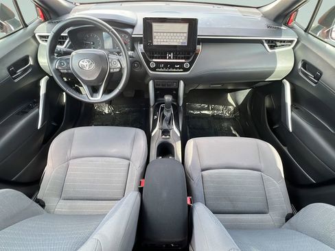 Used 2024 Toyota Corolla Cross AWD Hybrid image 10