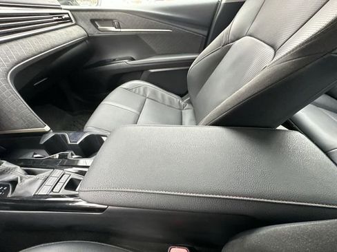 Used 2025 Toyota Camry XLE image 26