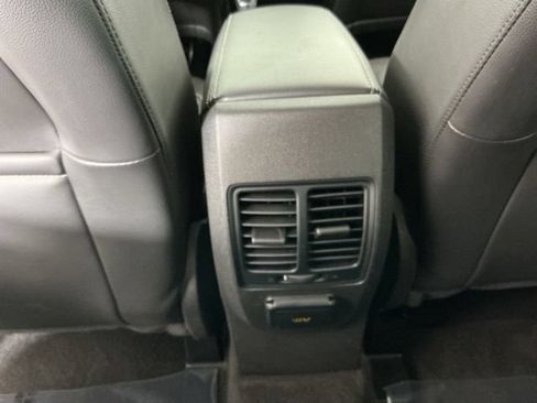 Used 2018 Ford Escape Titanium AWD/4WD image 26