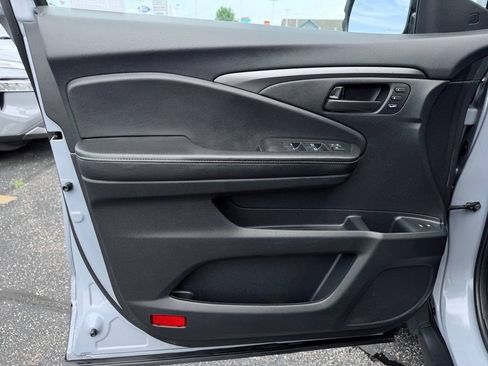 Used 2023 Honda Passport EX-L image 14