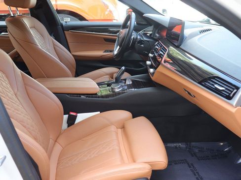 Used 2021 BMW 530i RWD image 17