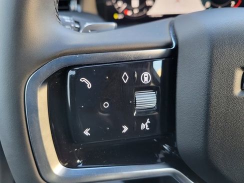 Used 2025 Land Rover Discovery Sport Dynamic SE image 30