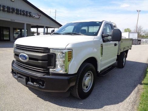 Used 2019 Ford F250 XL image 1