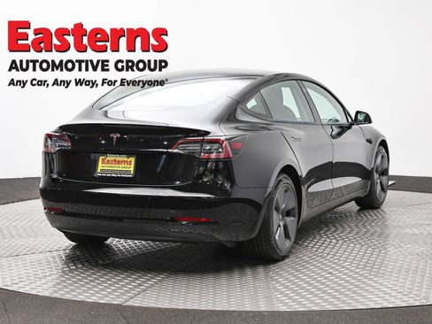 Used 2021 Tesla Model 3 Standard Range Plus image 5