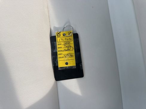 Used 2021 Tesla Model 3 Standard Range Plus image 35