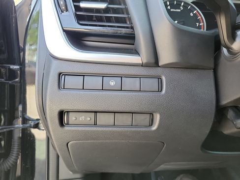 Certified 2022 Nissan Rogue SV FWD image 31