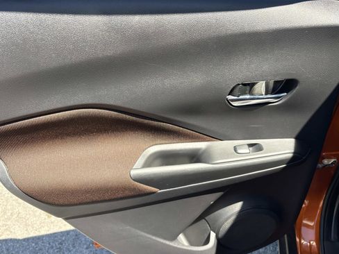 Used 2019 Nissan Kicks SR FWD image 30