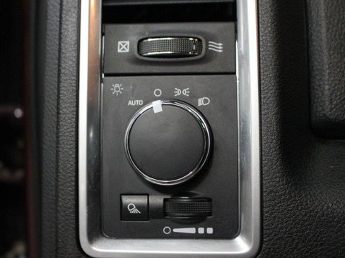 Used 2024 RAM 1500 Classic SLT image 14