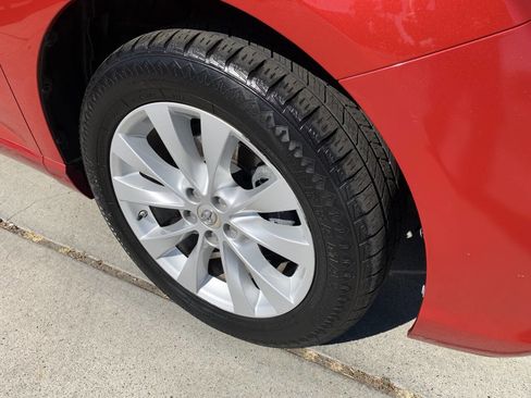 Used 2013 Toyota Venza LE image 9