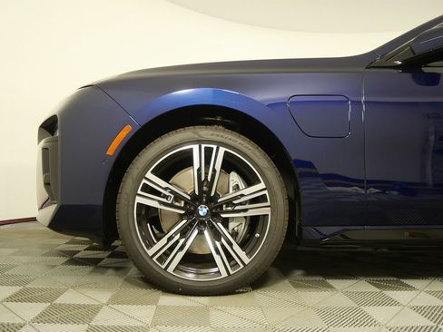 Used 2026 BMW 750e xDrive w/ Executive Package image 7