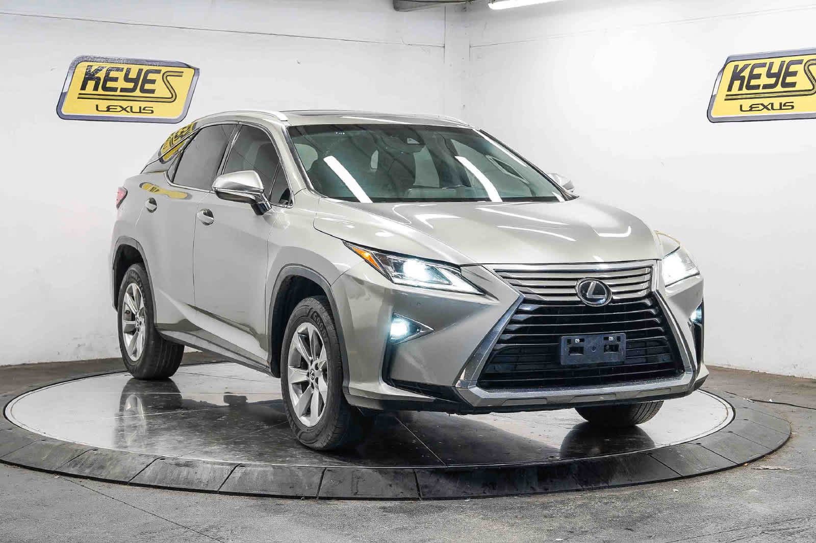 Used 2018 Lexus RX 350 FWD w/ Accessory Package image 5