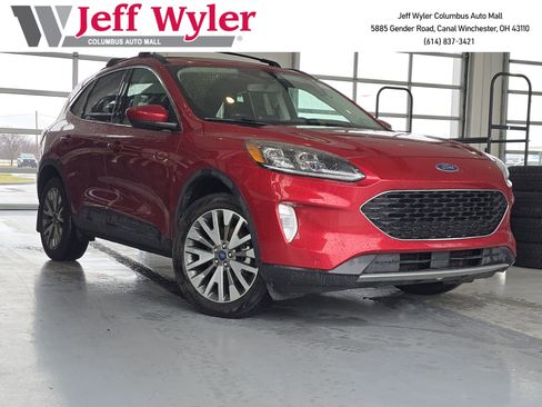 Used 2022 Ford Escape Titanium image 1