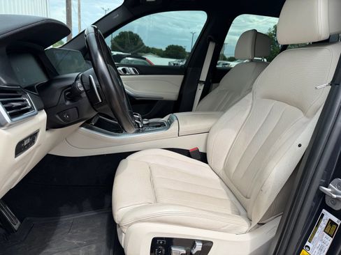 Used 2022 BMW X5 xDrive40i w/ M Sport Package AWD/4WD image 20