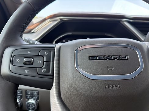 Used 2024 GMC Sierra 2500 Denali w/ Denali Reserve Package AWD/4WD image 26