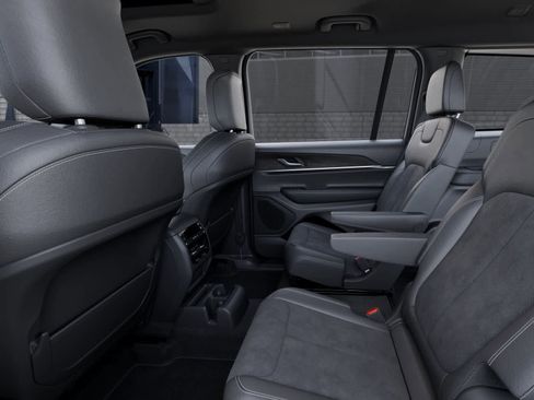 New 2026 Jeep Grand Cherokee L 4WD image 23