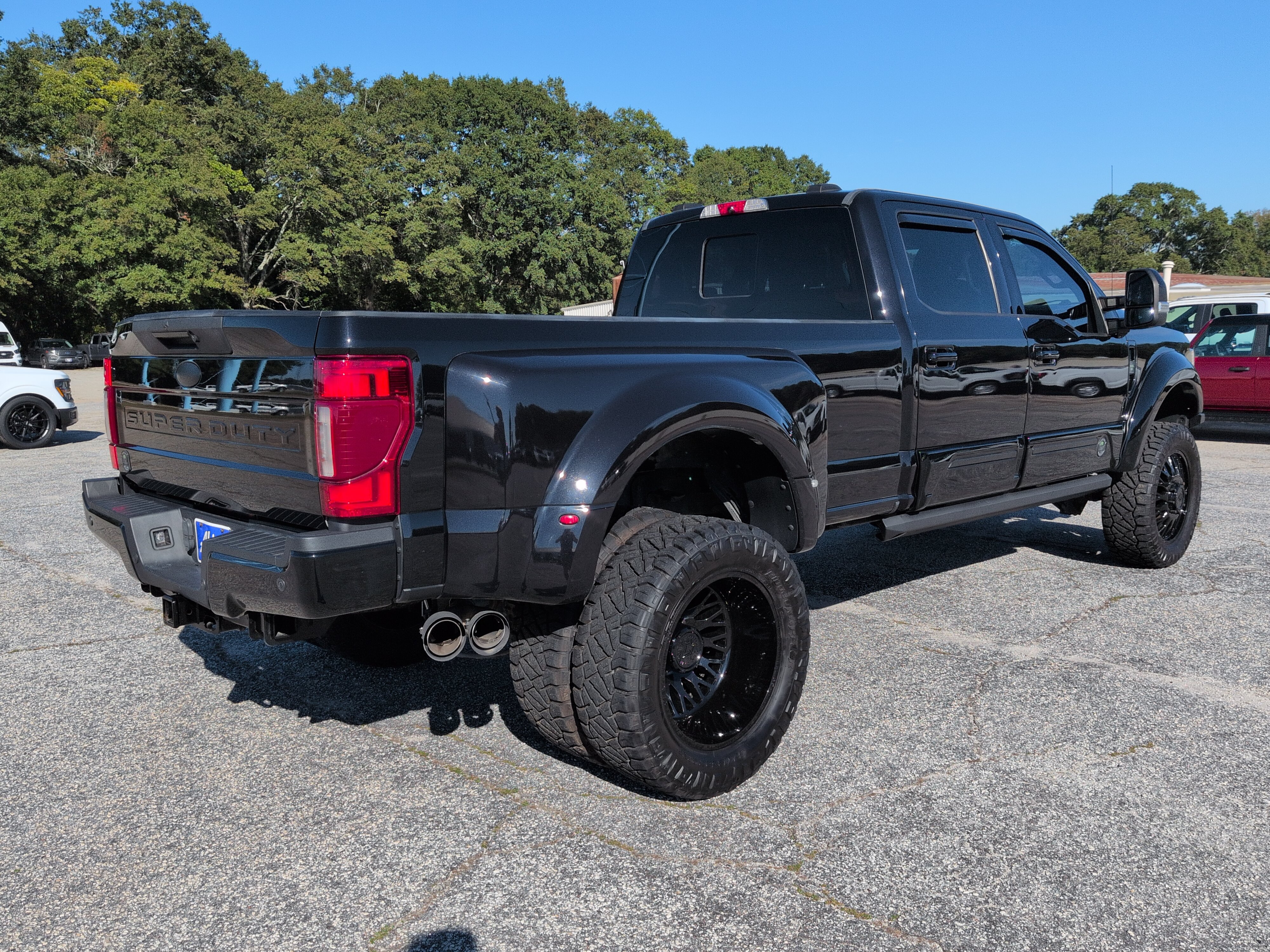 Used 2020 Ford F350 Lariat w/ Lariat Ultimate Package AWD/4WD image 3