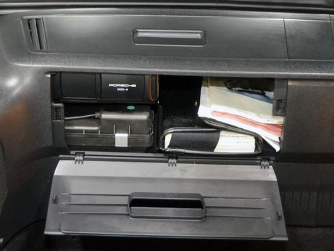 Used 2005 Porsche 911 Carrera image 30