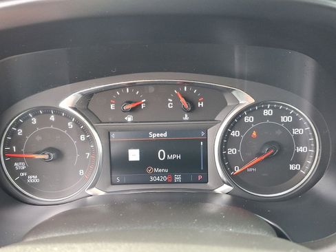 Certified 2023 GMC Acadia SLT w/ Preferred Package image 12