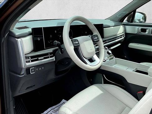 Used 2024 Hyundai Santa Fe Limited image 13