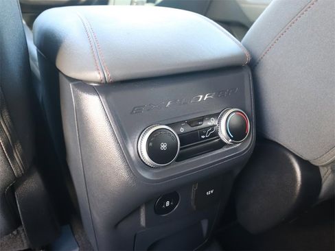 Certified 2025 Ford Explorer Active image 10