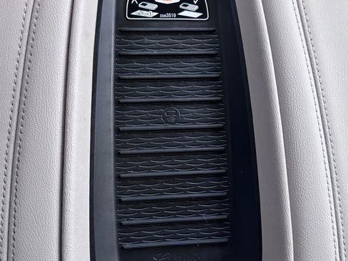 Used 2019 Cadillac Escalade Luxury image 43